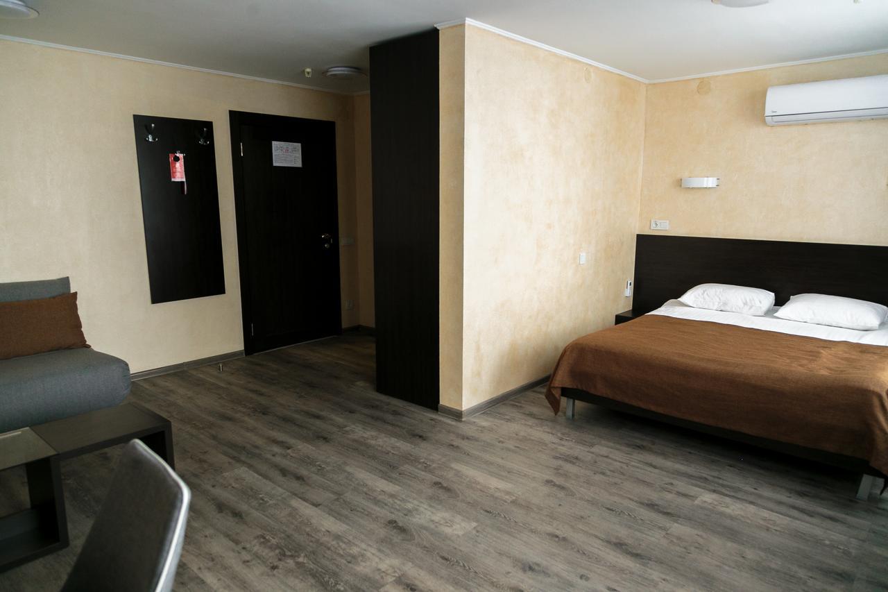 Tourist Hotel Kharkiv Extérieur photo