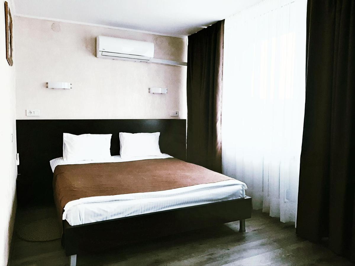 Tourist Hotel Kharkiv Extérieur photo