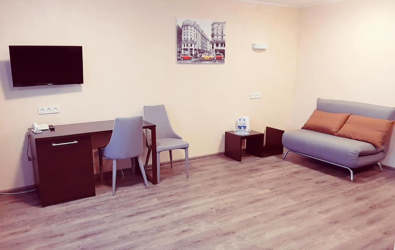 Tourist Hotel Kharkiv Extérieur photo