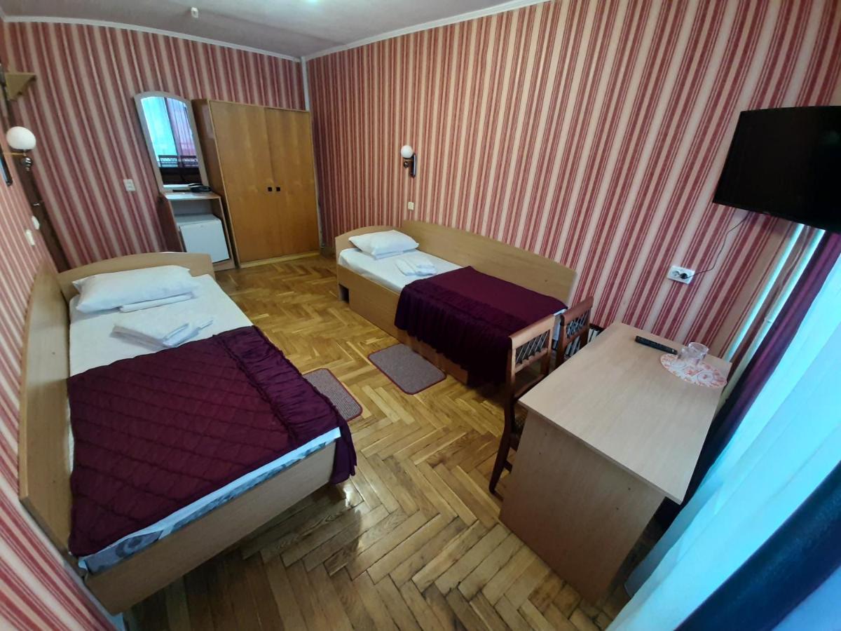 Tourist Hotel Kharkiv Extérieur photo