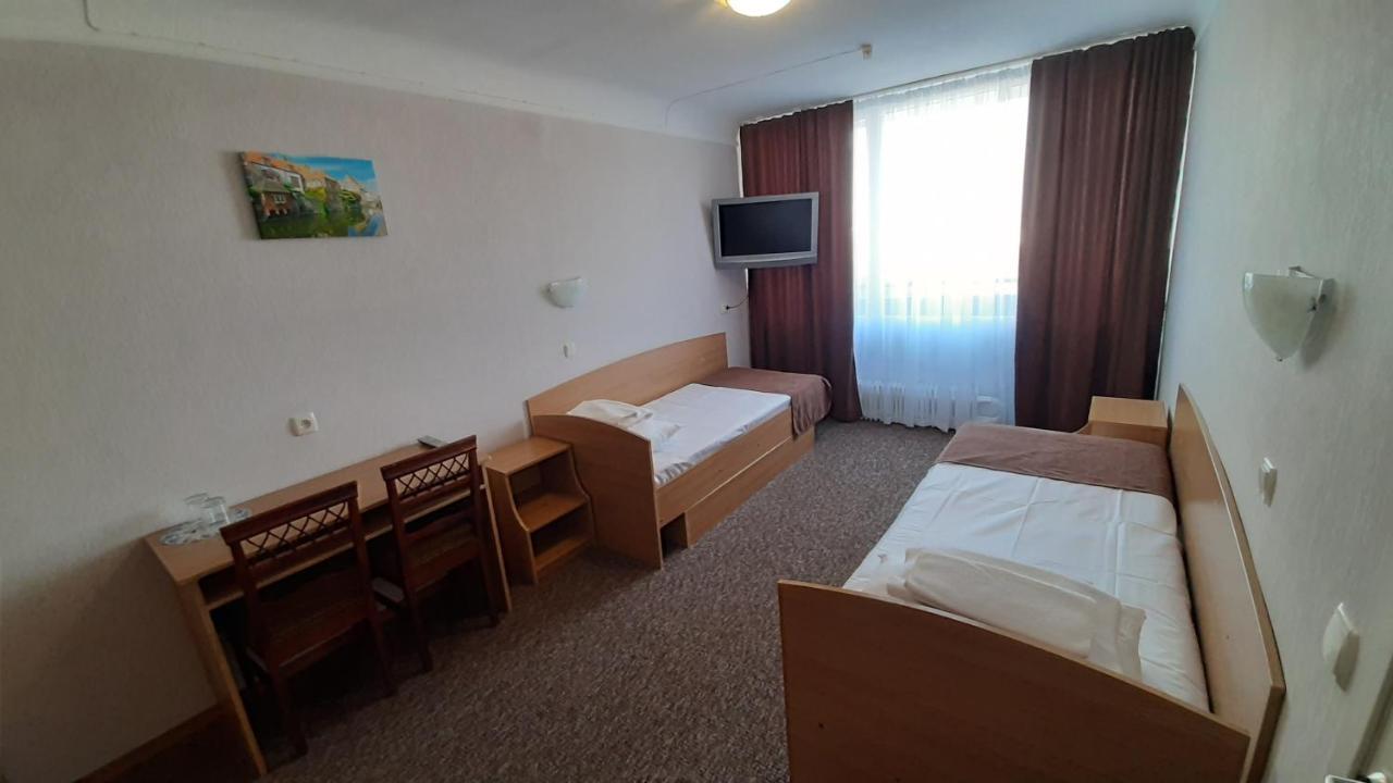 Tourist Hotel Kharkiv Extérieur photo